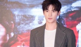 爆料杨洋抽烟图片视频,揭秘明星私生活的一面